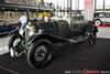 Bentley 1926 Super Sport 100mph fabricado en Gran Bretaña con un motor de 6 cilindros en línea de 6,600cc que desarrolla 147hp. Rines de 21". El pedal del acelerador está entre el del freno y el clutch.
