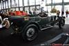 Bentley 1926 Super Sport 100mph fabricado en Gran Bretaña con un motor de 6 cilindros en línea de 6,600cc que desarrolla 147hp. Rines de 21". El pedal del acelerador está entre el del freno y el clutch.
