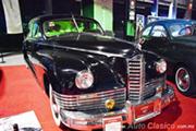 1947 Packard Custom Clipper Super Limousine 8 cilindros en línea de 356ci con 165hp en Retromobile 2017