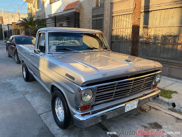 1969 Ford F-100 - Desfile Monterrey Día Nacional del Auto Antiguo - Events  of Classic Cars : English