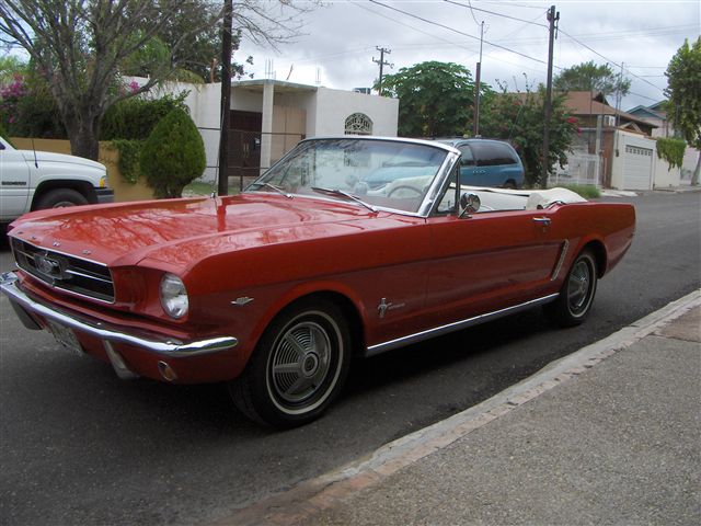 FORD MUSTANG 1965 CONVERTIBLE