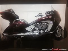 Impresionante Moto Victory 2009 1600cc sólo 3000 millas uso