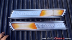 EMBLEMAS LATERALES COFRE FORD PICK-UP 1968-1972