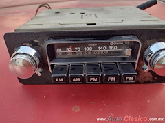 Radio marca clarión antiguo AM-FM