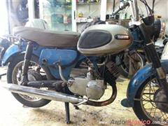 1969 Yamaha Custom YA