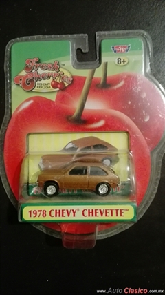 Motor Max Fresh Cherries 1978 Chevy Chevette Cafe Escala 1/64 M499