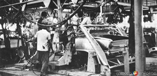 El Borgward mexicano | Se usan matrices originales enviadas desde Alemania para construir los vehículos en México.